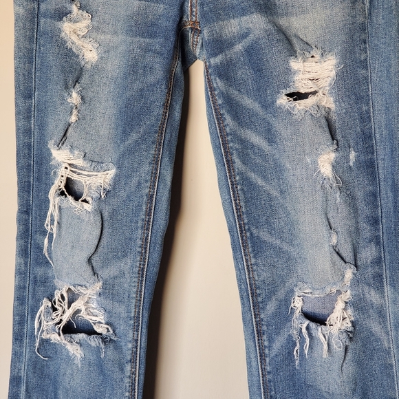 AE Tomgirl Stretch 9" High Rise distressed Jeans - Picture 8 of 9